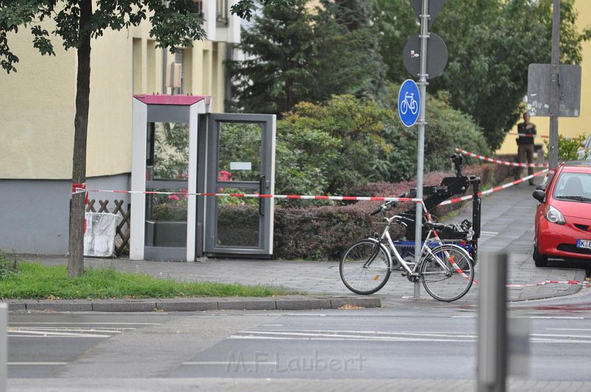 Kofferbombe entschaerft Koeln Graeffstr Subbelratherstr P054.JPG